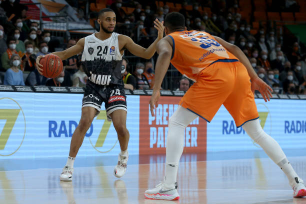 提供了稳固 提供了稳固