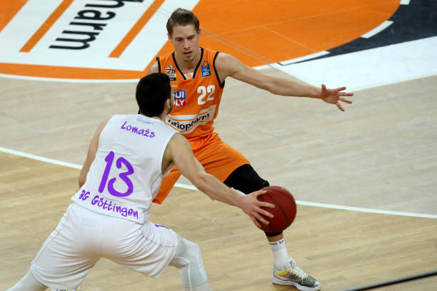 詹姆斯在场 詹姆斯在场